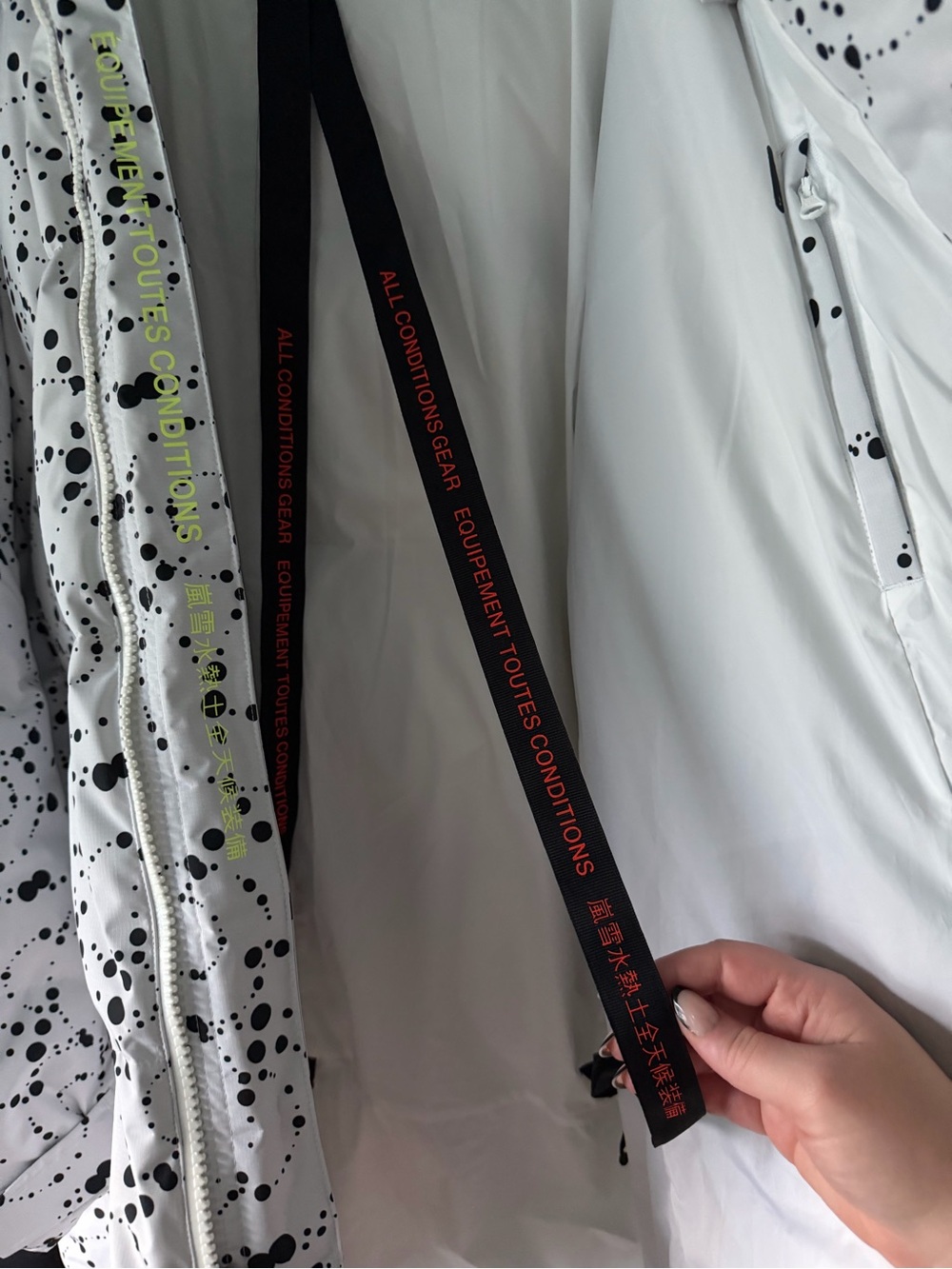 Nike NikeLab ACG Down Fill Parka Jacket Men XL White Splatter Volt AQ3517-100 - Picture 4 of 8